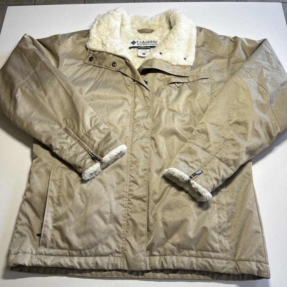 Columbia Women's Size Large Quilted Faux Fur Lining Coat Jacket Beige Warm EUC